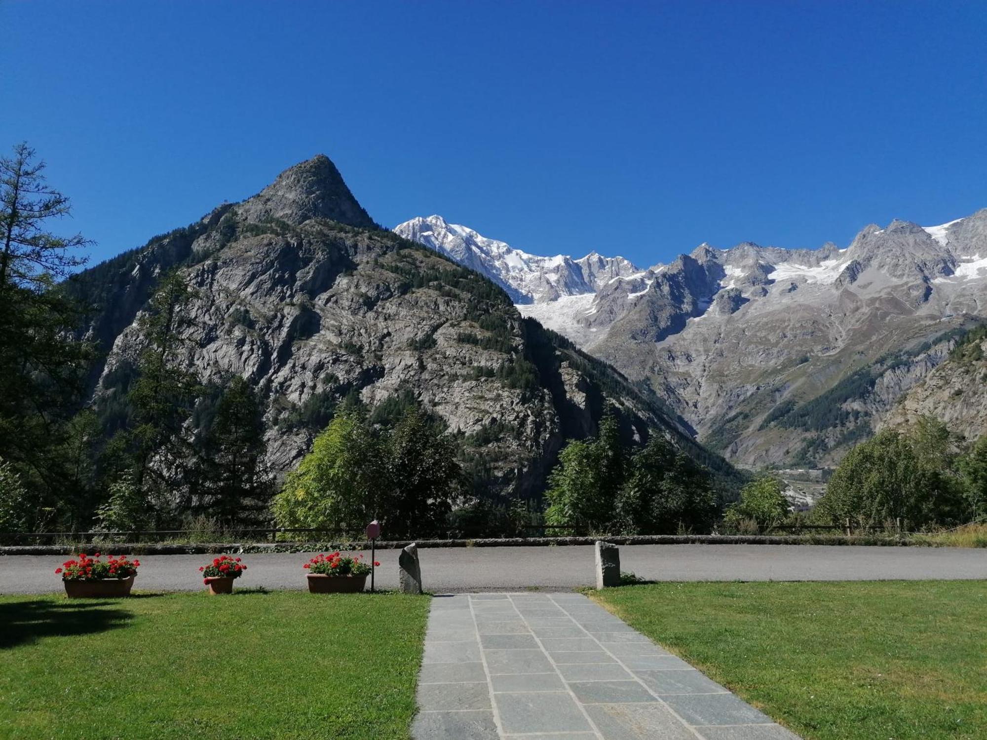 Le Reve Bed and Breakfast Courmayeur Eksteriør billede